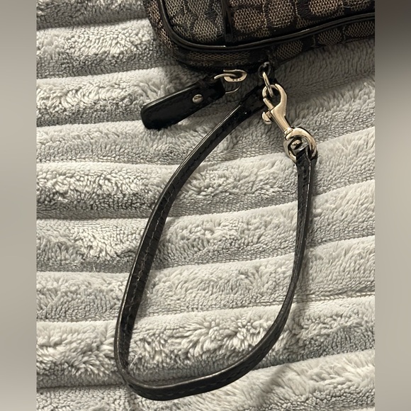 Coach Vintage Signature Monogram Wristlet - Picture 9 of 16